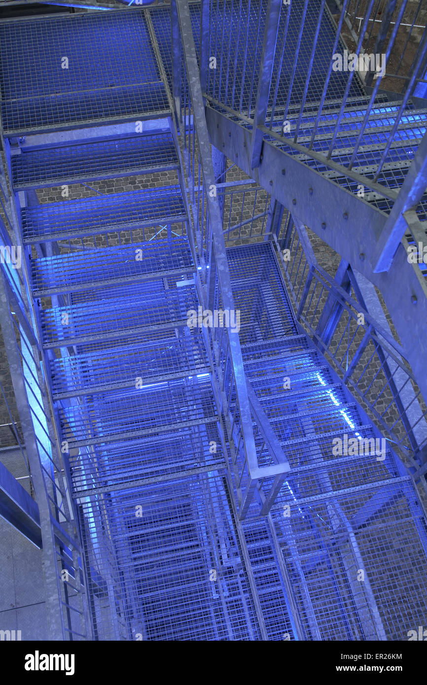 DEU, Deutschland, Köln, Treppen von der Info-Pavillon am Rheinau-Hafen.  DEU, Deutschland, Köln, Treppe des Info-Pavillons ich Stockfoto
