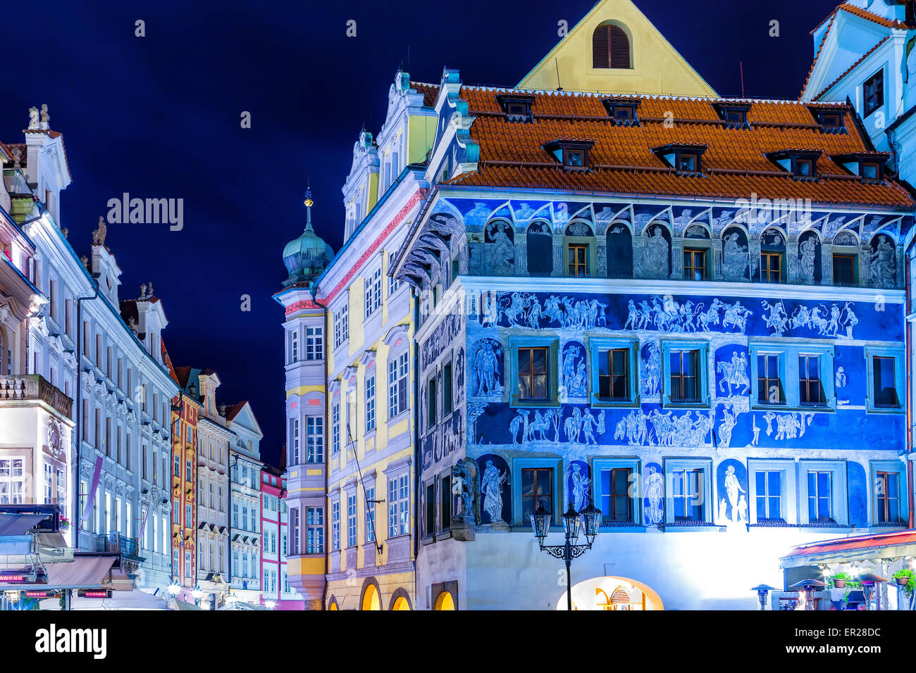 Nacht Blick auf die Altstadt Altstädter Ring (Staromestske Namesti) in Prag: Gebäude, Häuser und Markt Stockfoto