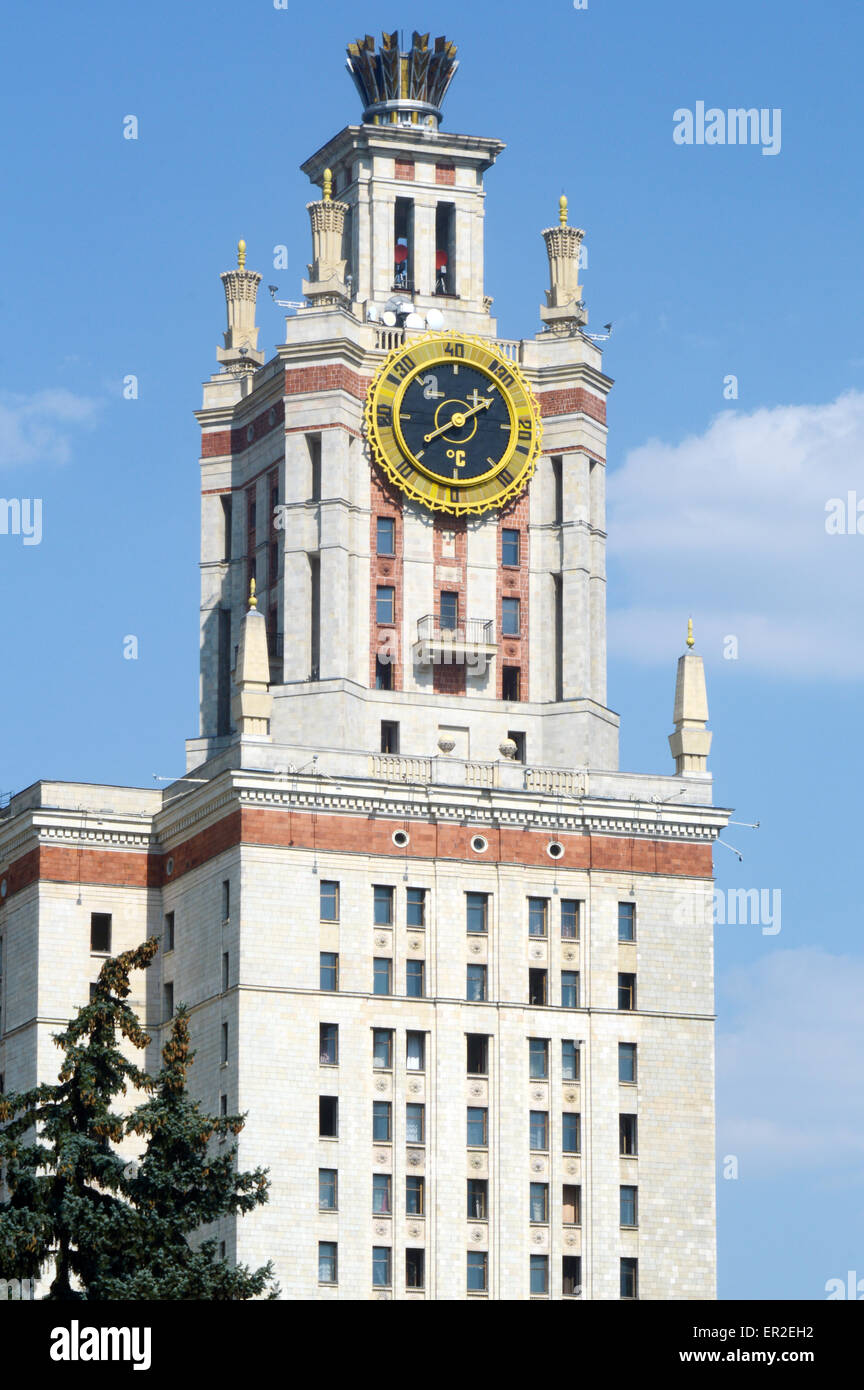 Die Gebäude der Lomonosov Moskau Landesuniversität-Uhren Stockfoto