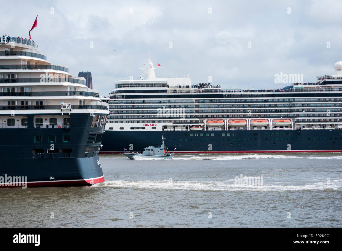 Queen Victoria und Queen Elizabeth, drei Queens Event, Cunard 175. Jahrestag, Liverpool, 2015 Stockfoto