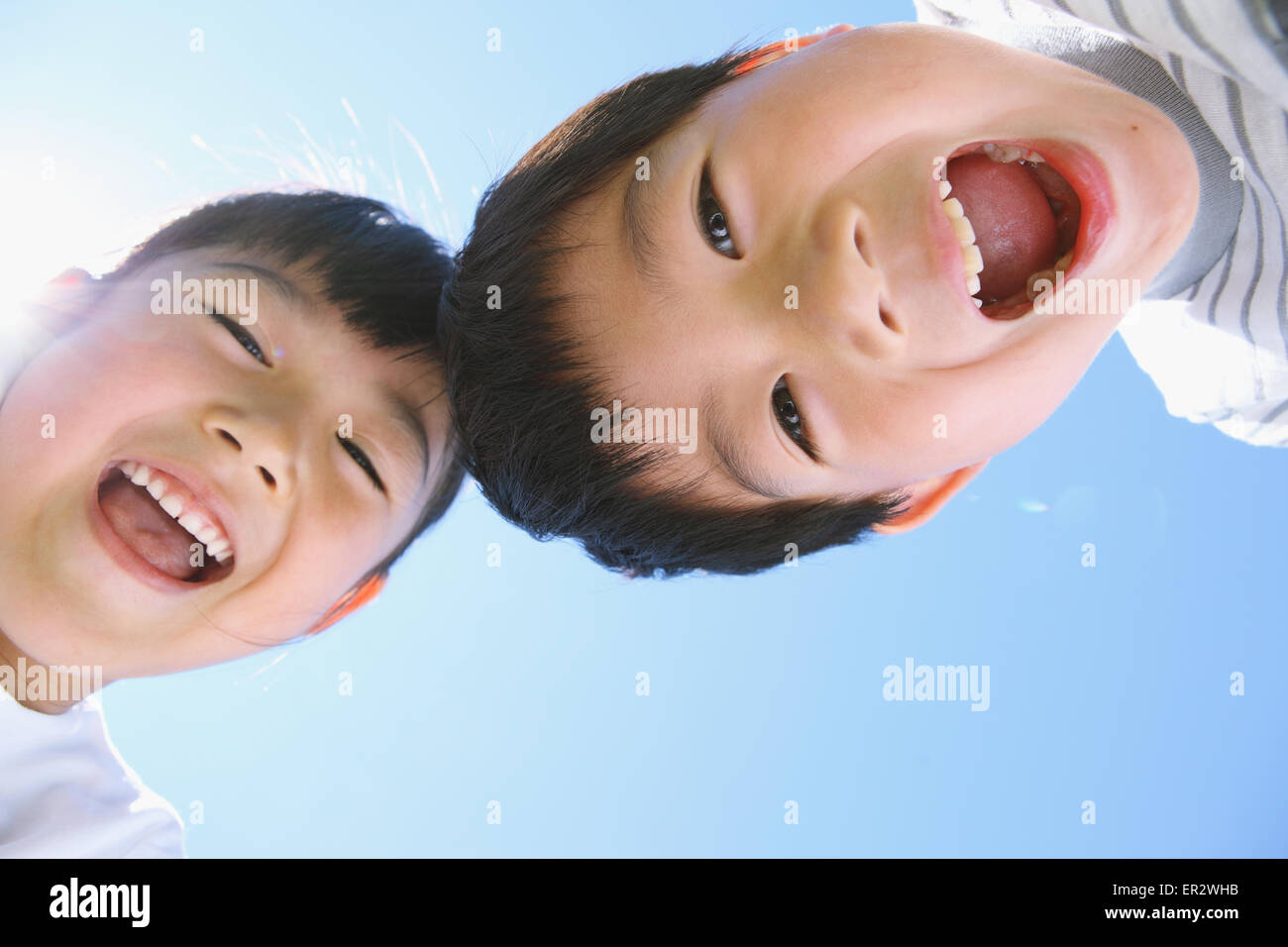 Glücklich japanische Kinder lachen Stockfoto