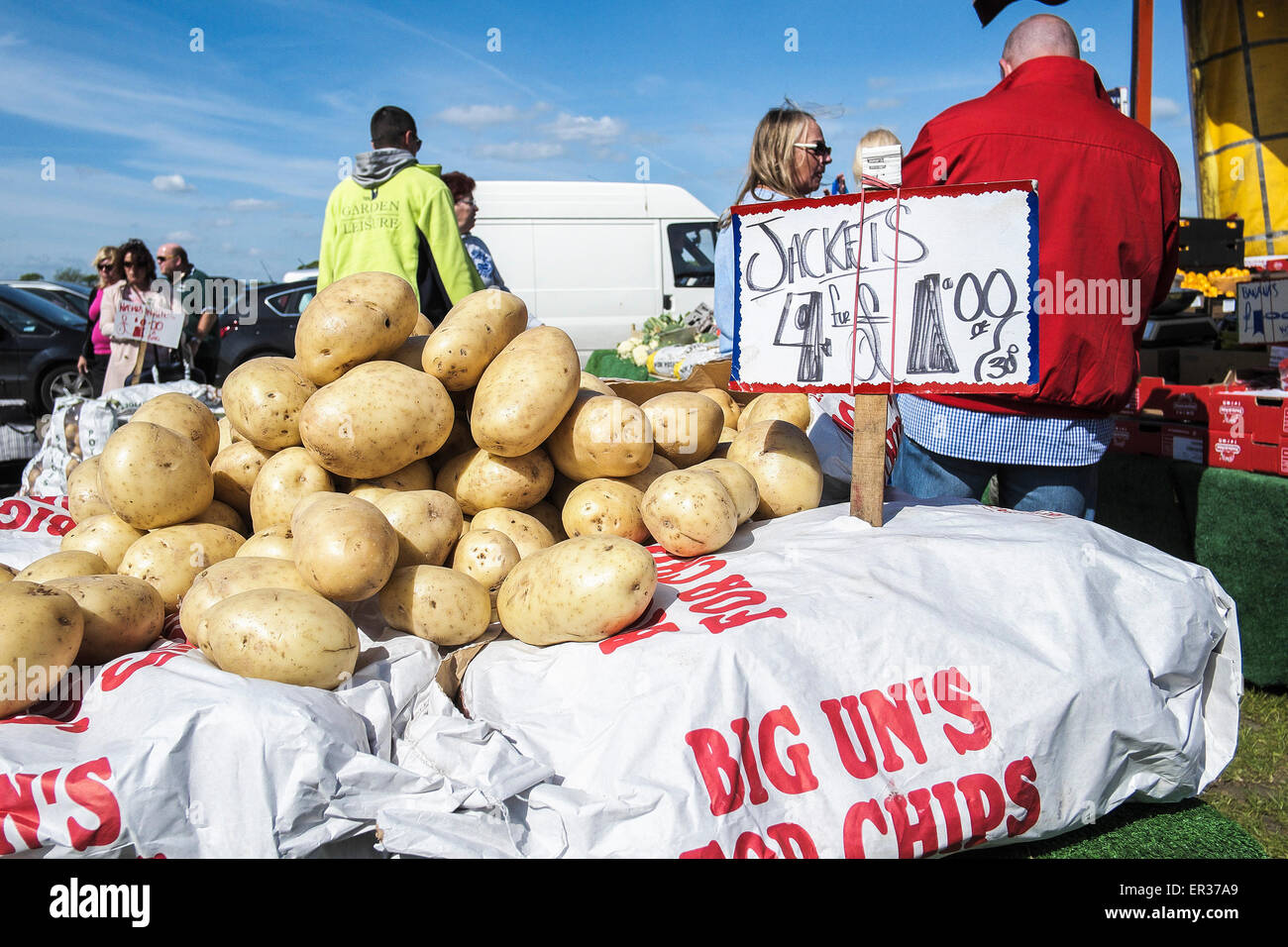 Kartoffeln zum Verkauf an ein Boot-Verkauf in Essex. Stockfoto