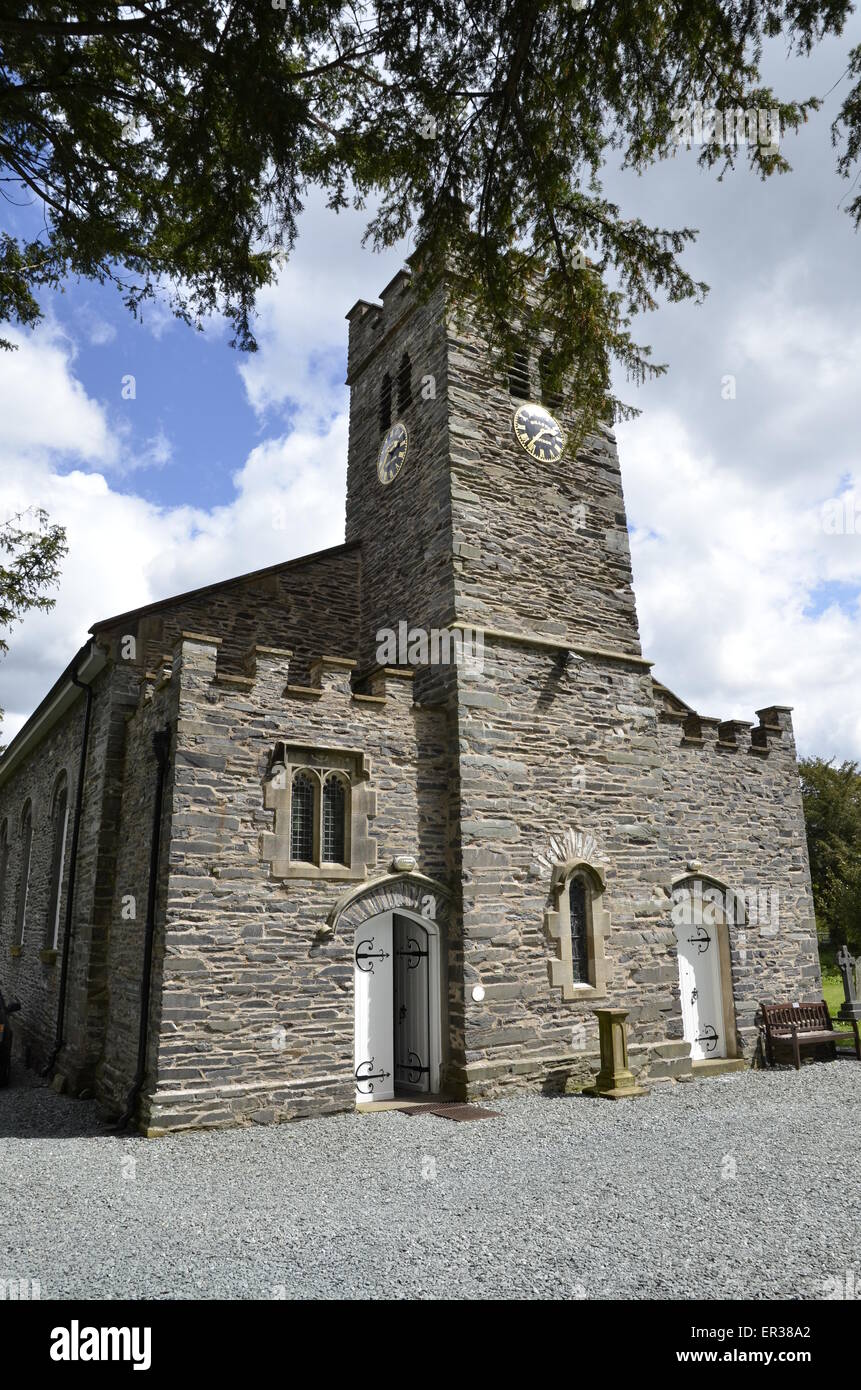 St.-Andreas Kirche im Dorf Coniston im englischen Lake District Stockfoto