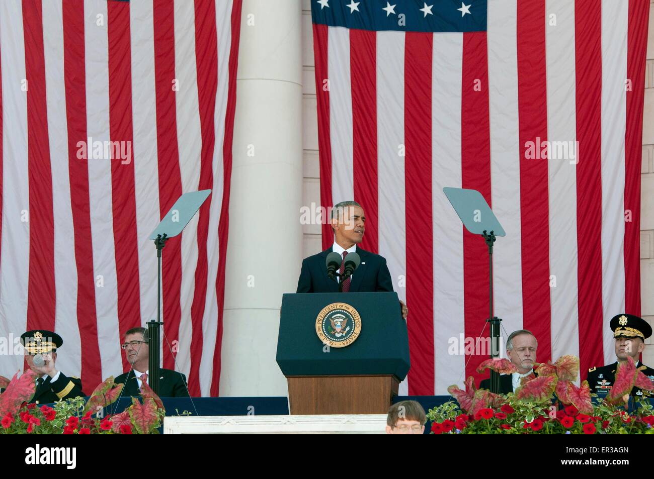 US-Präsident Barack Obama gibt die traditionelle Memorial Day-Adresse von Arlington Staatsangehörig-Kirchhof 25. Mai 2015 in Arlington, Virginia. Stockfoto