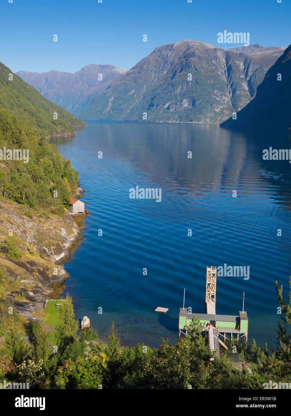 Sunnylvsfjord, Ferry Geiranger Hellesylt Hafen Hellesylt, Zweig