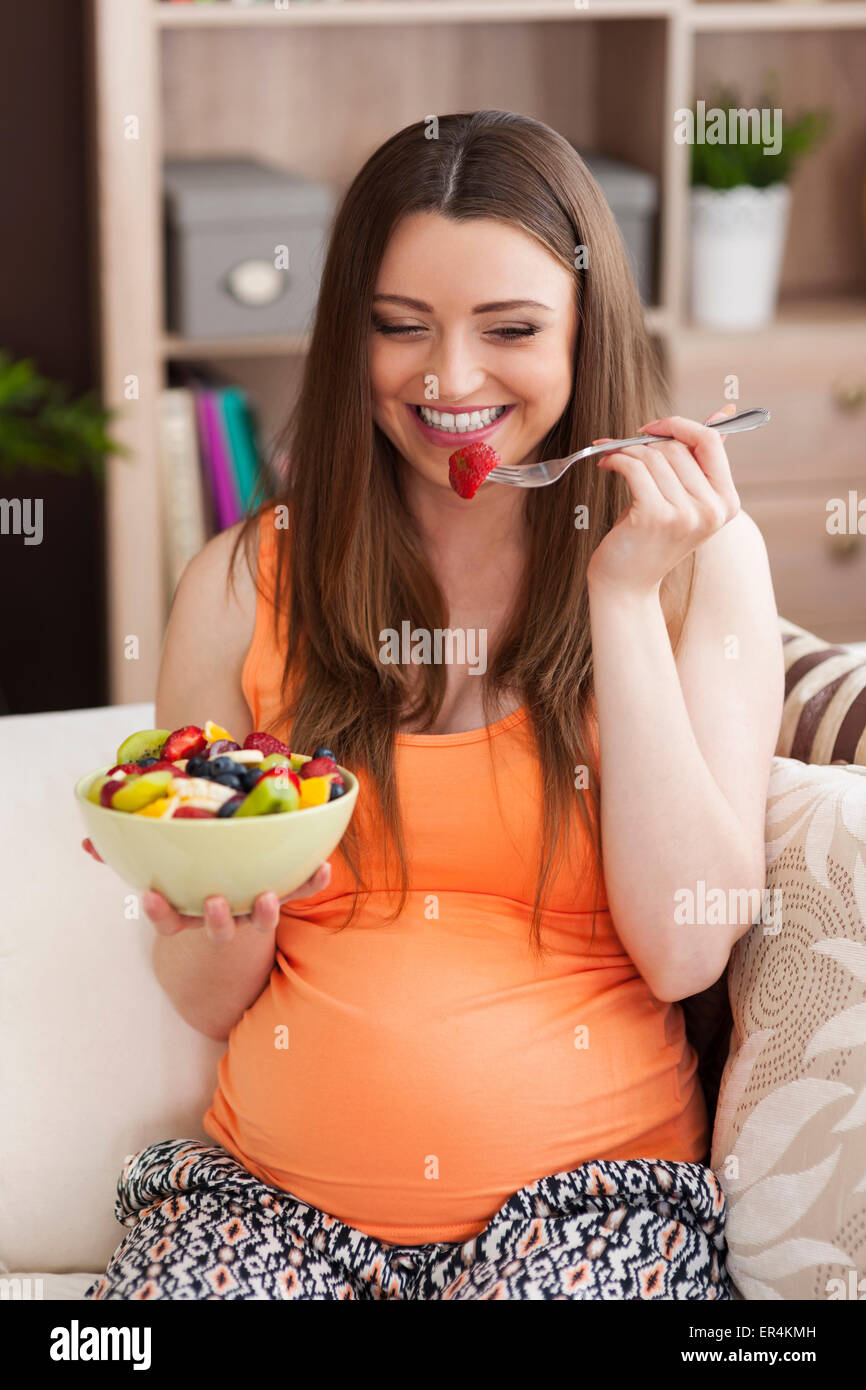 Gesunde Lebensweise während der Schwangerschaft ist sehr wichtig. Debica, Polen Stockfoto