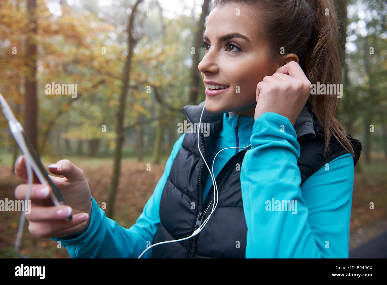 Guter Musik beim Joggen ist sehr wichtig. Debica, Polen Stockfoto