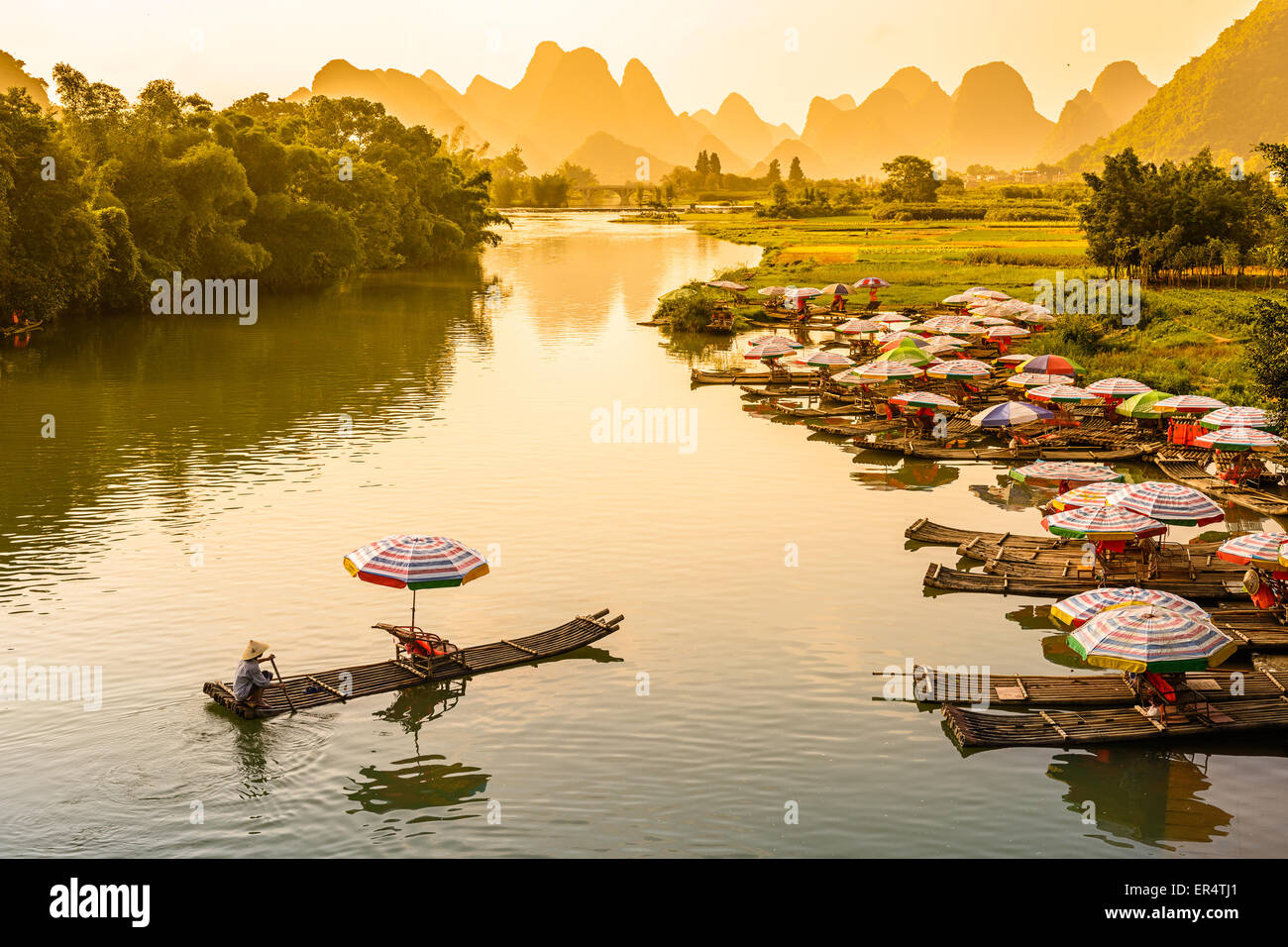 Yangshuo, China auf dem Li-Fluss. Stockfoto