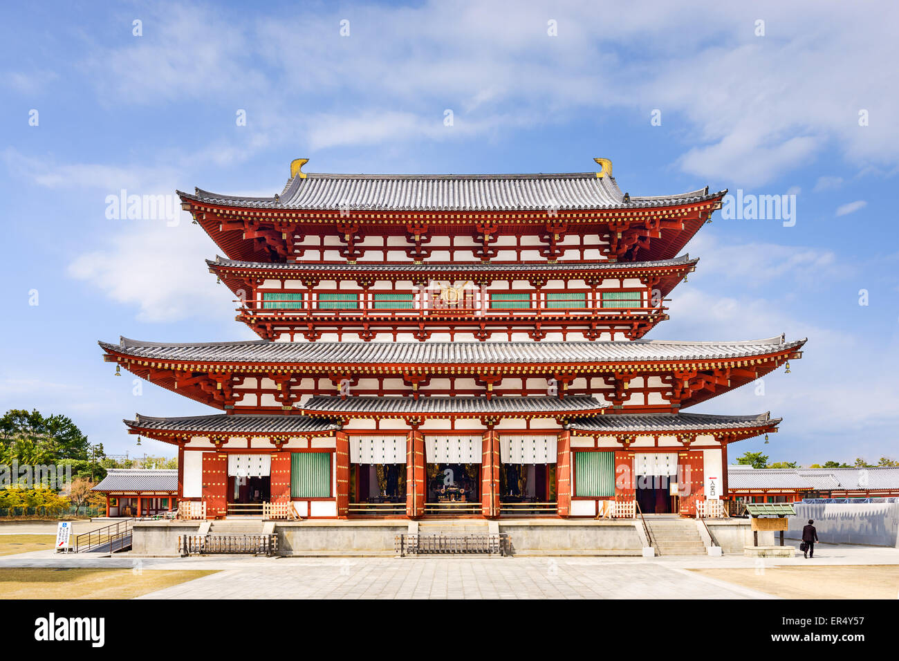 Nara, Japan im Goldenen Saal des Yakushi-Ji-Tempel. Stockfoto