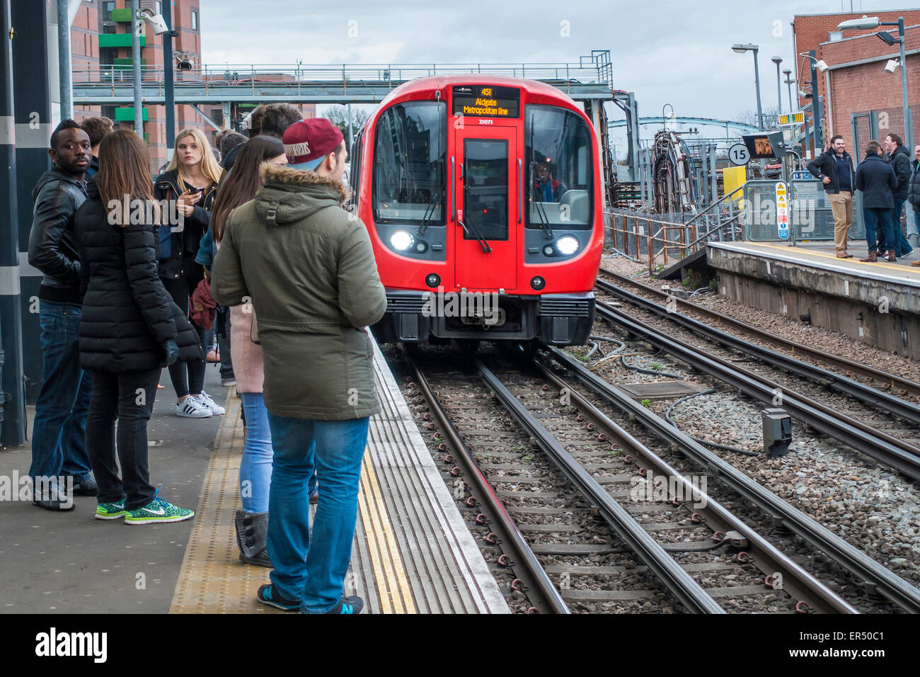 Rohr-u-Bahn Station London eingeben Stockfoto