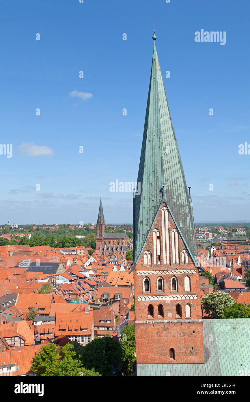 Blick von der Aussichtsplattform des Wasserturms, Nicolai Church, Johannis-Kirche, Lüneburg, Niedersachsen, Deutschland Stockfoto