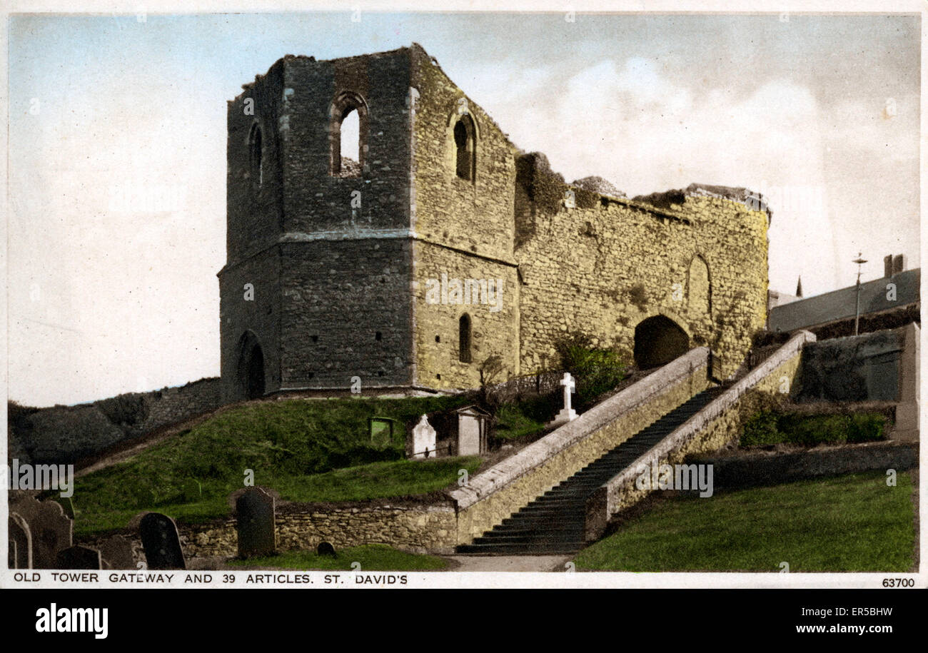 Old Tower Gateway & 39 Artikel, St Davids, Pembrokeshire Stockfoto