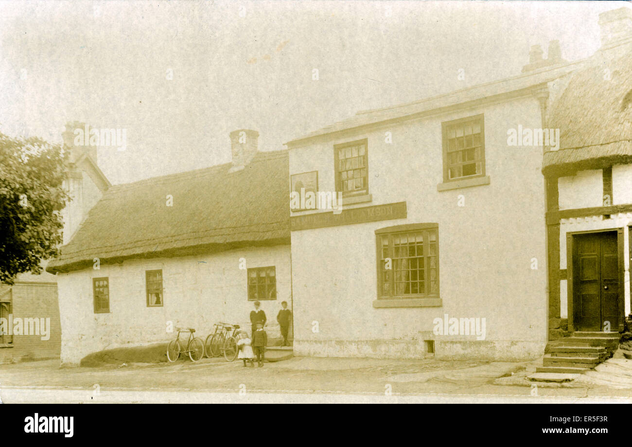 Der Red Lion Pub in Churton, Cheshire, England Stockfoto