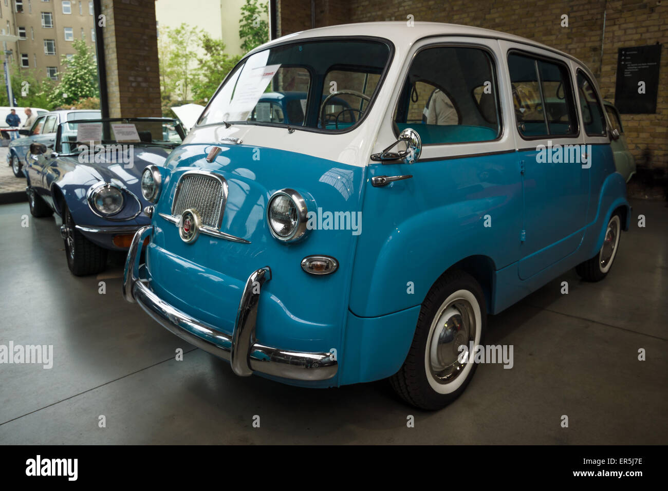 BERLIN - 10. Mai 2015: Mini-MPV (Multi Purpose Vehicle) Fiat 600 Multipla. 28. Berlin-Brandenburg-Oldtimer-Tag Stockfoto