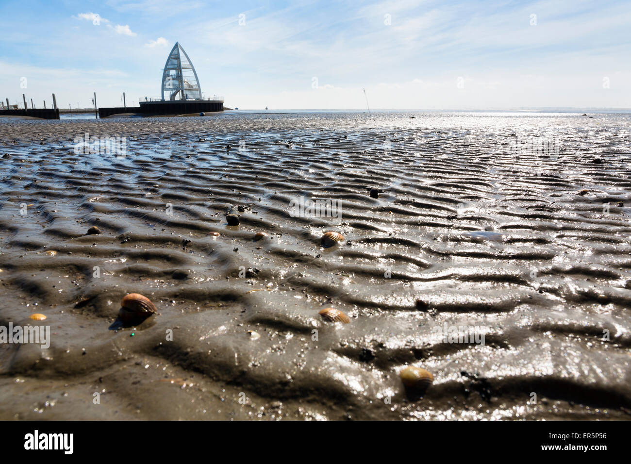 Wattenmeer und Aussichtsturm, Wahrzeichen, Nationalpark, Nordsee, Ostfriesischen Inseln, Ostfriesland, Insel Juist, Niedersachsen Stockfoto