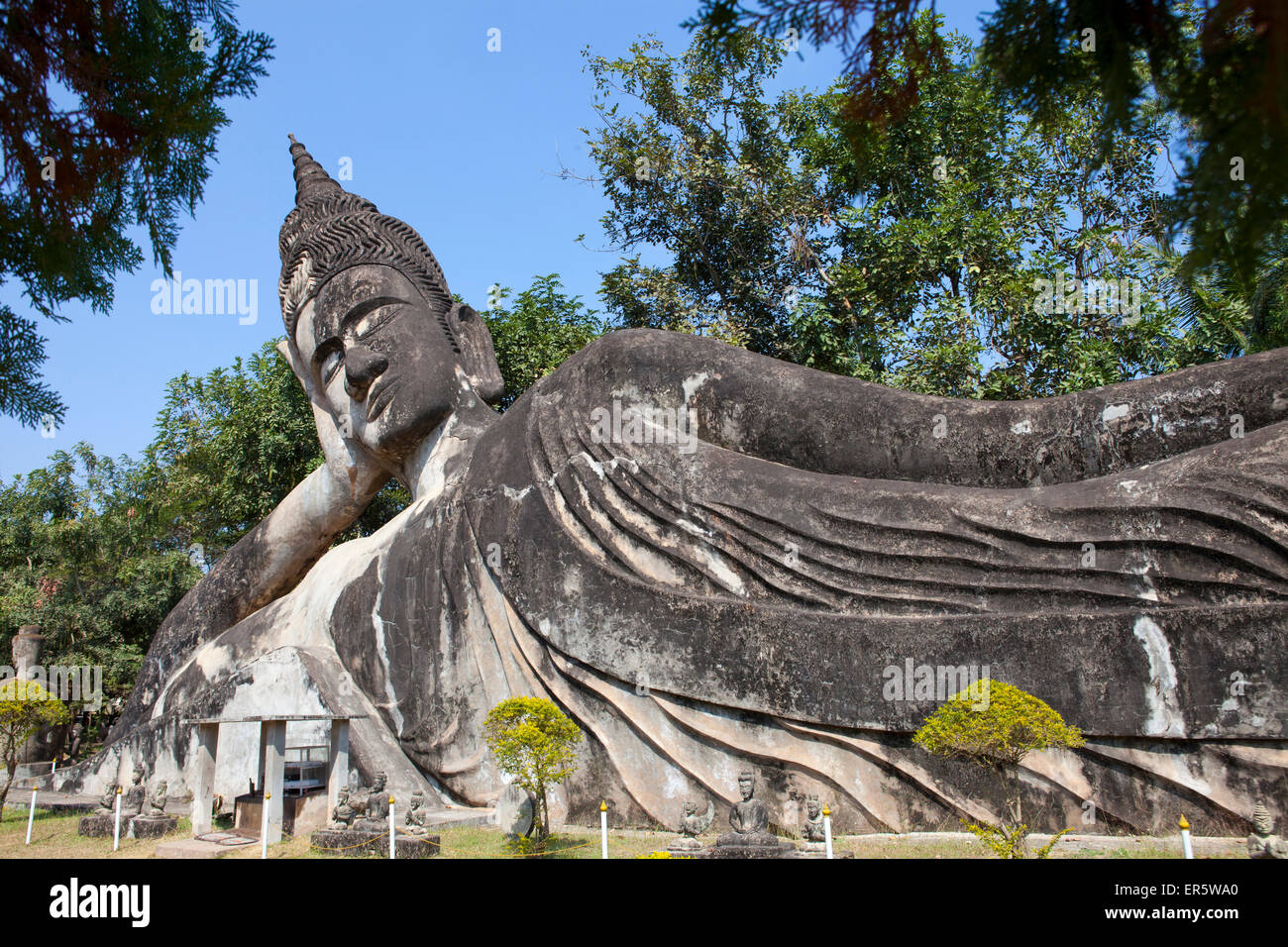 Buddhistischen Skulpturen in Xieng Khuan Buddha Park in Vientiane, der Hauptstadt von Laos, Asien Stockfoto