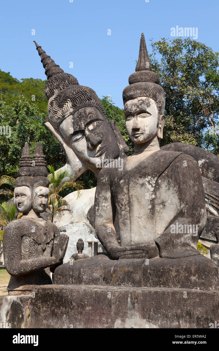 Buddhistischen Skulpturen in Xieng Khuan Buddha Park in Vientiane, der Hauptstadt von Laos, Asien Stockfoto