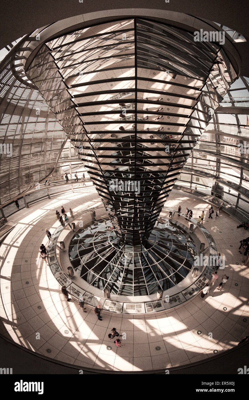 Innenansicht des Reichstagsgebäudes, Kuppel von Sir Norman Forster, Berlin Stockfoto