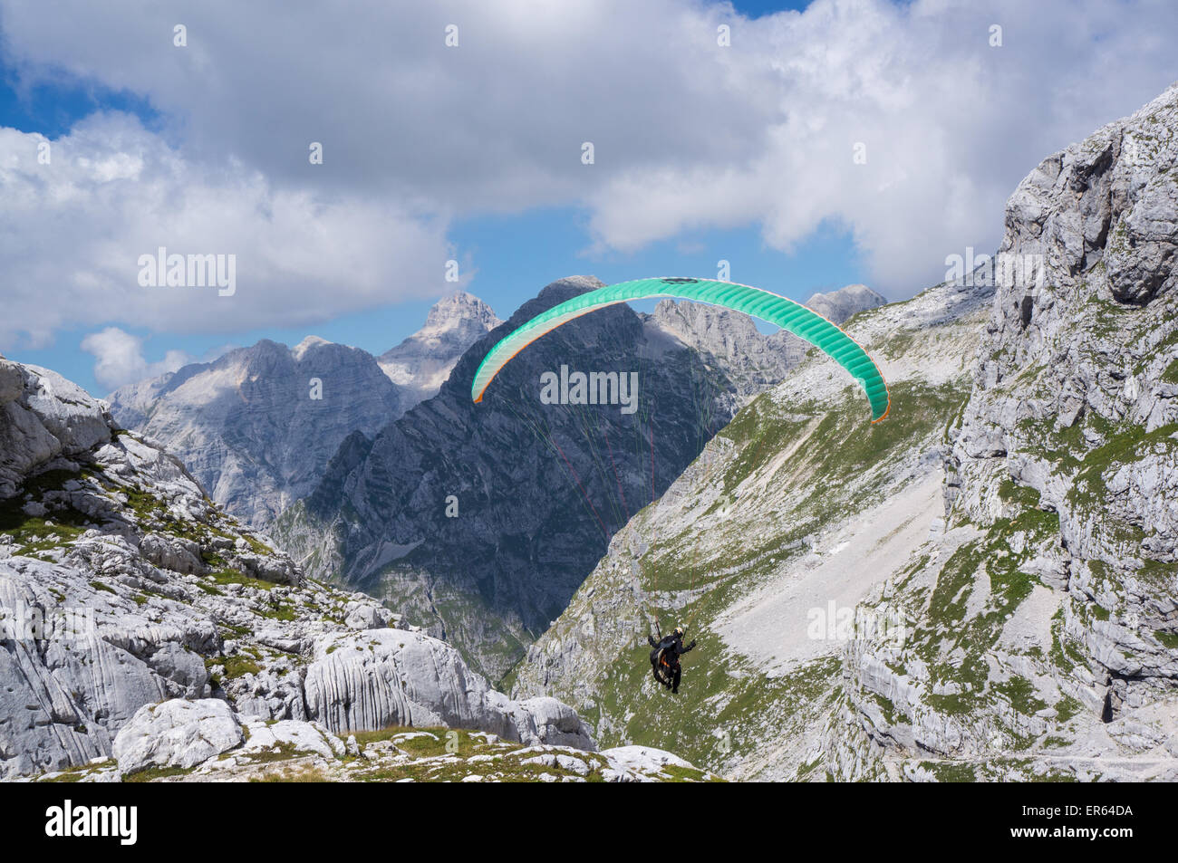 Julischen Alpen in Slowenien. Paraglading von Dolič Hütte. Stockfoto