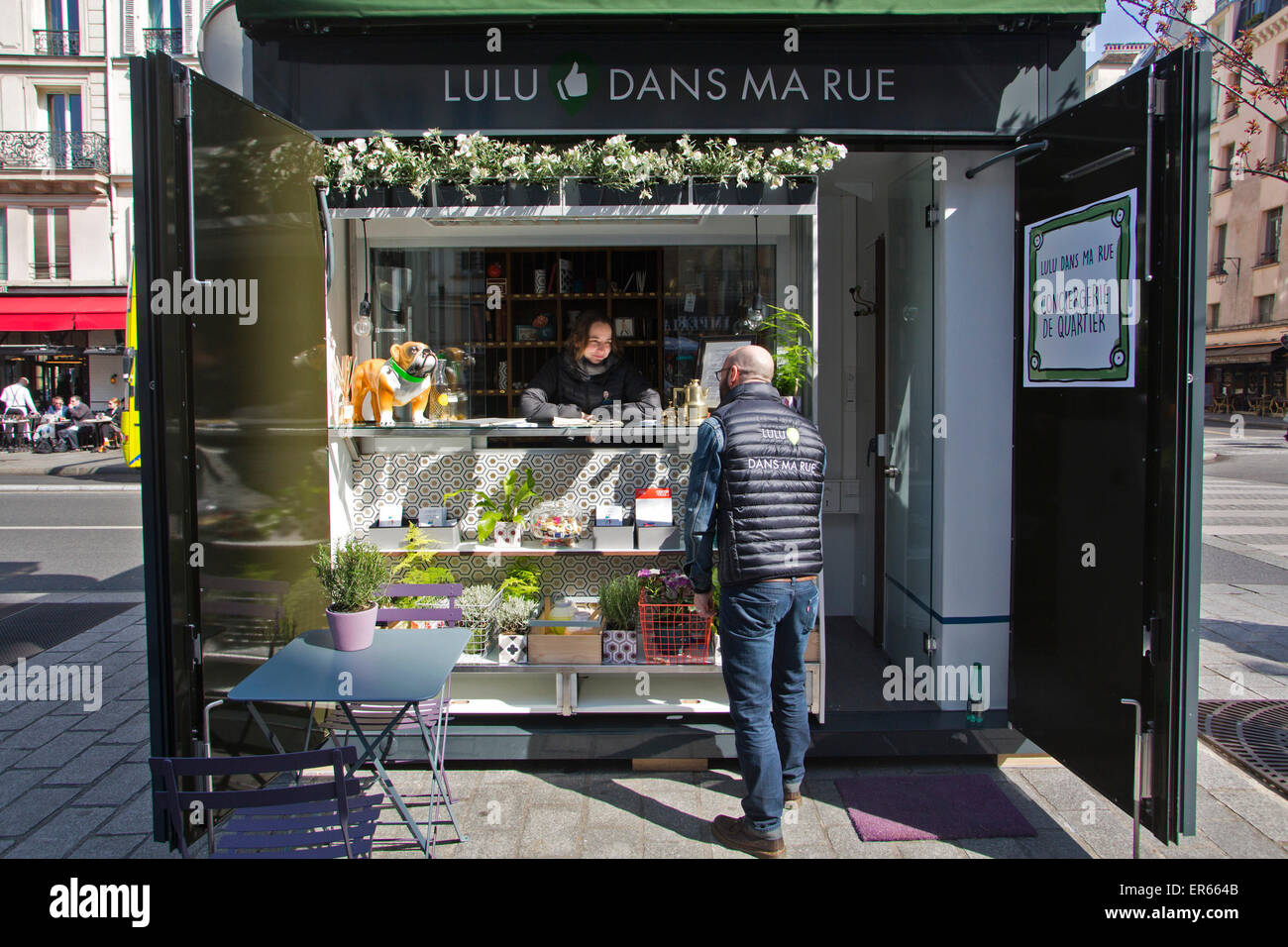 LULU DANS MA RUE PARIS FRANKREICH Stockfoto