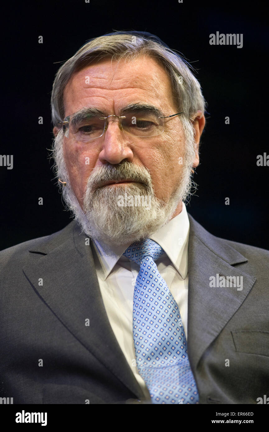 Rabbi Jonathan Sacks sprechen auf der Bühne Hay Festival 2015 Stockfoto