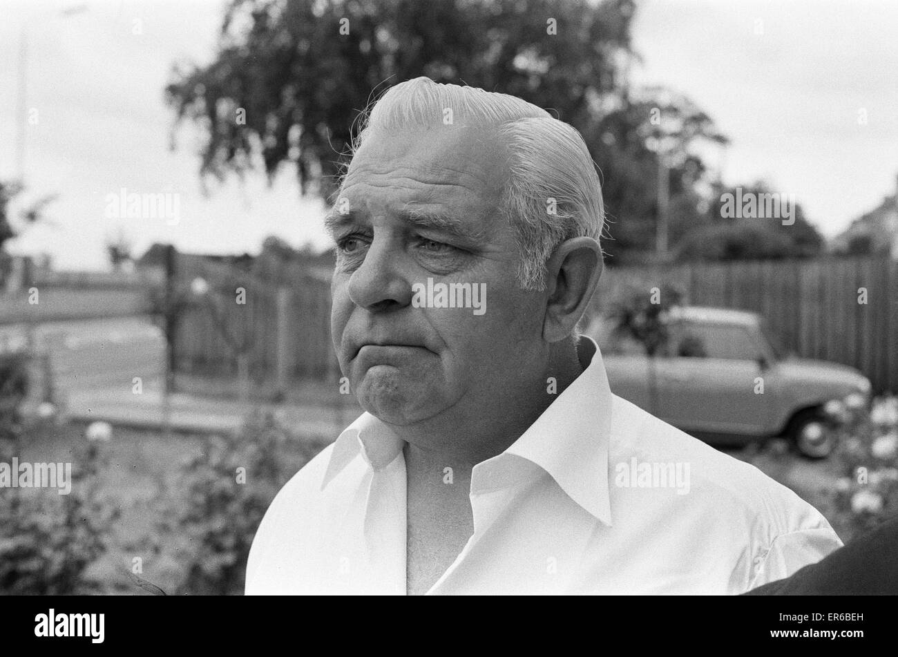 Kenneth Drury, ehemaliger Polizeichef, abgebildet in Sidcup, Kent zu Hause, nachdem er Ford Gefängnis unter freiem Himmel, Sussex, 3. September 1979 verlässt. Im Juli 1977 wurde Drury fünf Grafen von Korruption überführt und für acht Jahre ins Gefängnis. Stockfoto