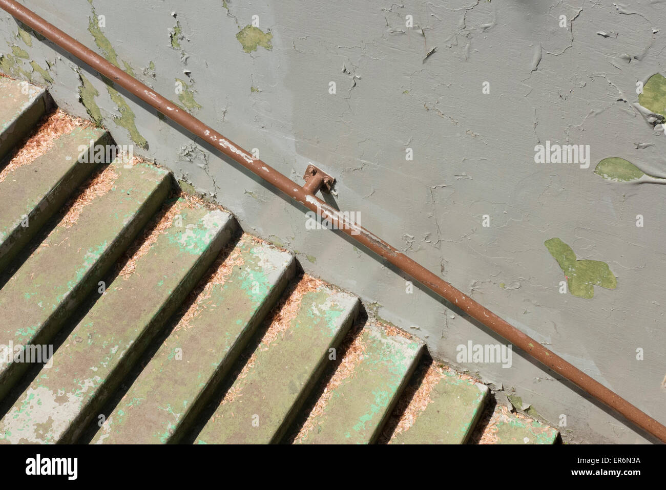 Treppe mit Handlauf. Stockfoto