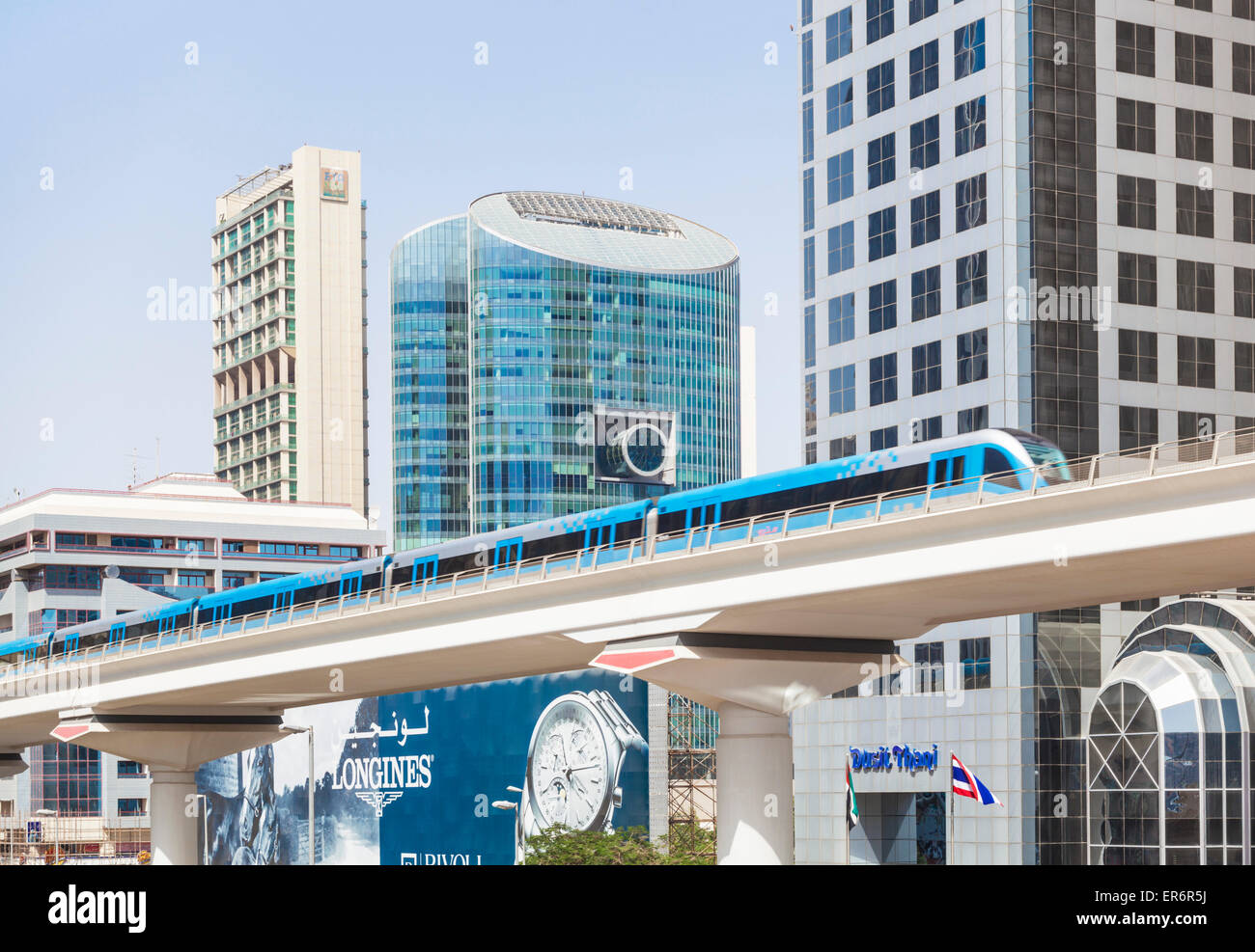 Metro Dubai Sheikh Zayed Road Dubai Stadt Vereinigte Arabische Emirate VAE mittlere Osten Stockfoto