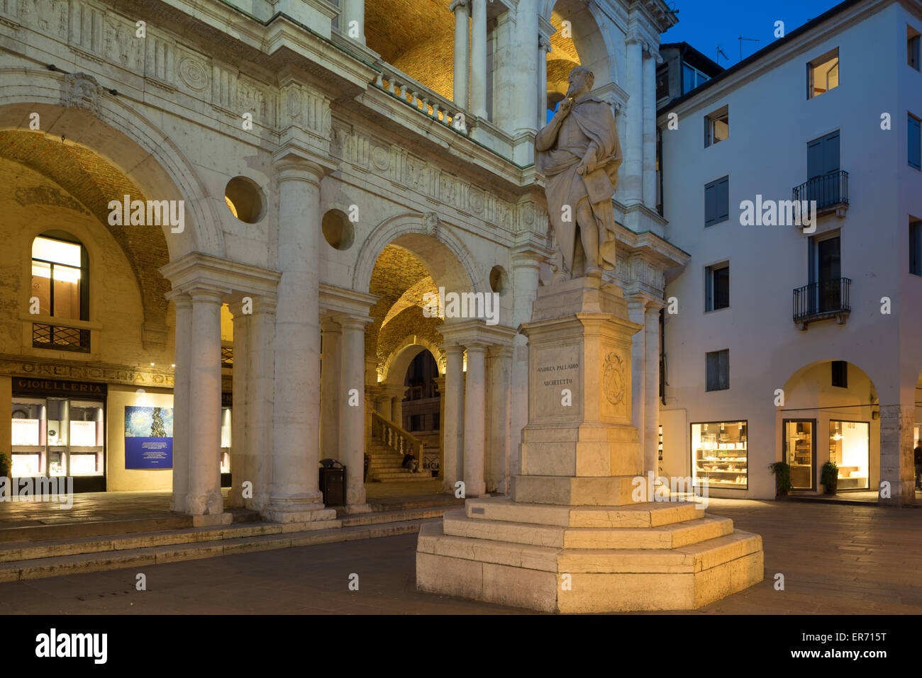 Statue des Architekten Andrea Palladio in der Piazza dei Signori in Vicenza Italien. Stockfoto