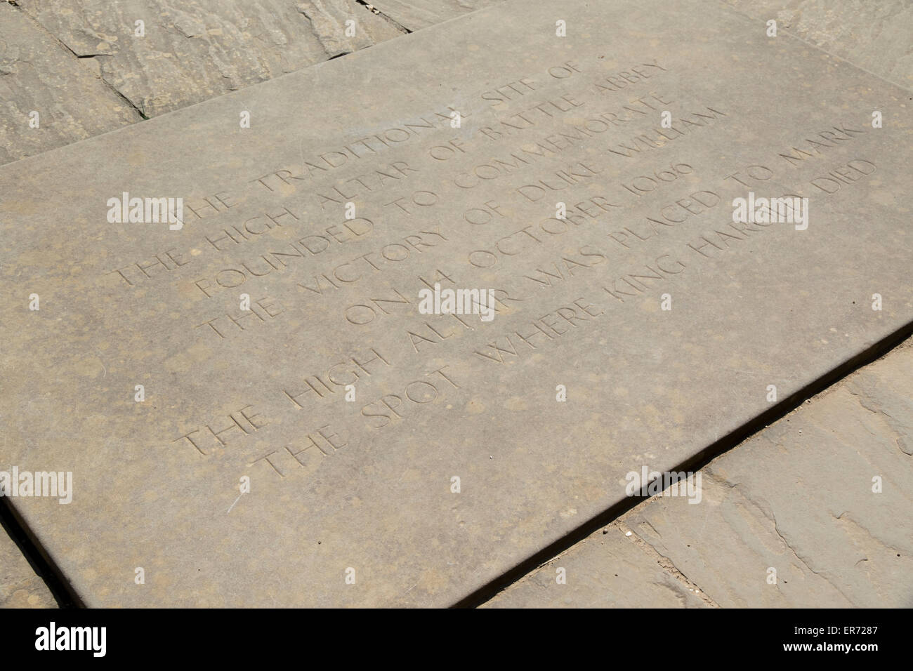 Gedenktafel an der Stelle, wo König Harold in der Schlacht von Hastings 1066 starb Stockfoto