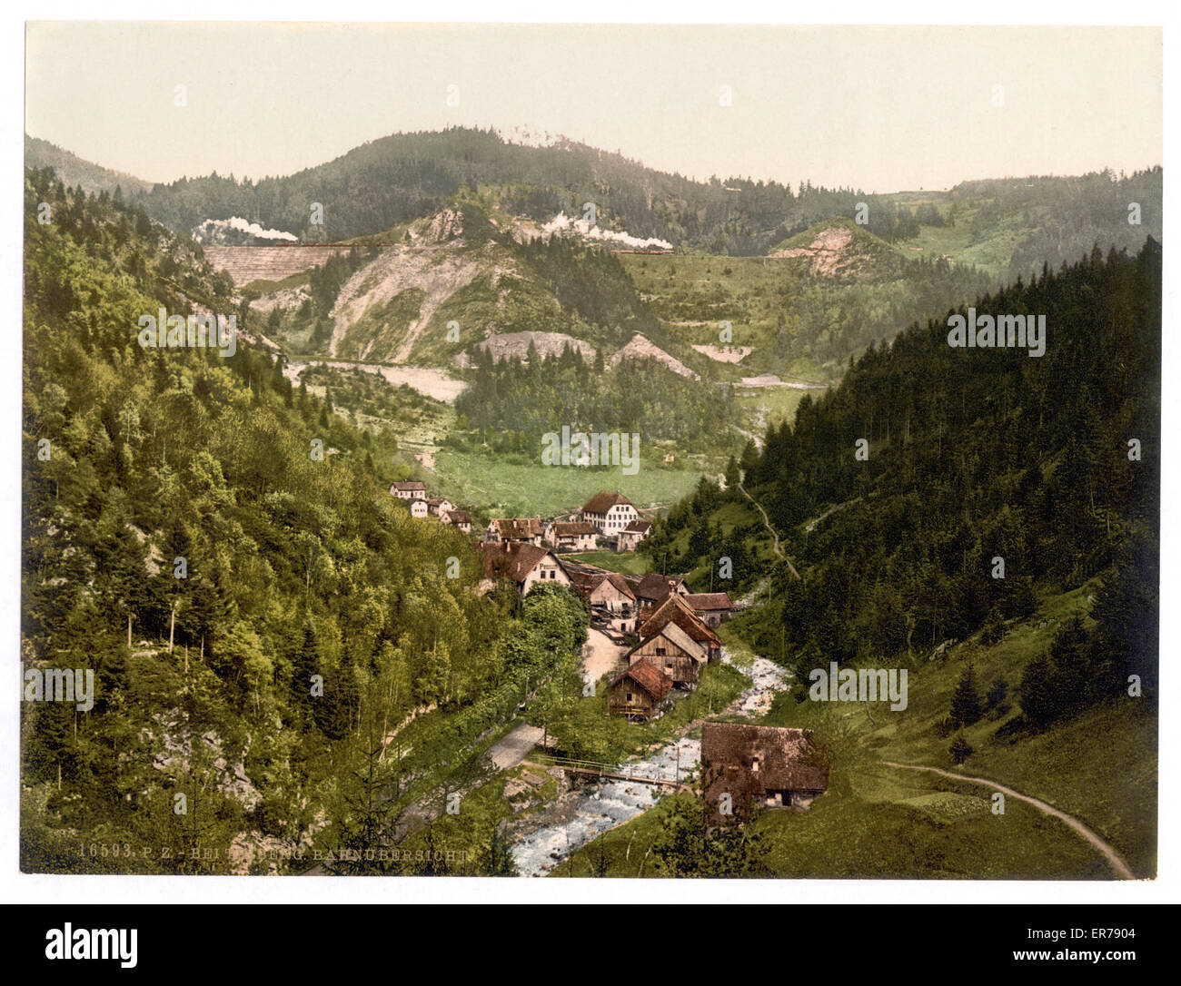 In Richtung der Eisenbahn nahe Treiberg, Treiberg, Black Stockfoto