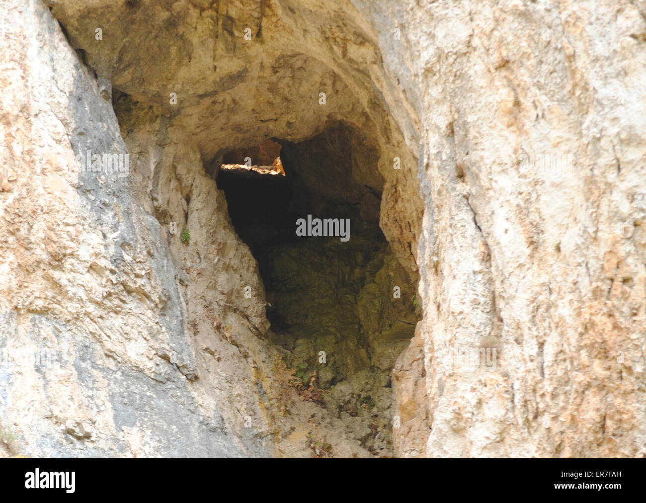 Gerahmte Fels-tunnel Stockfoto