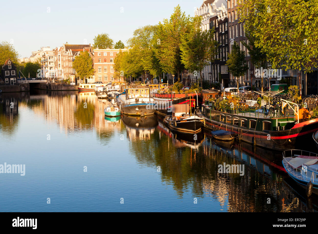 Der Kanal Oudeschans, Amsterdam, Niederlande Stockfoto