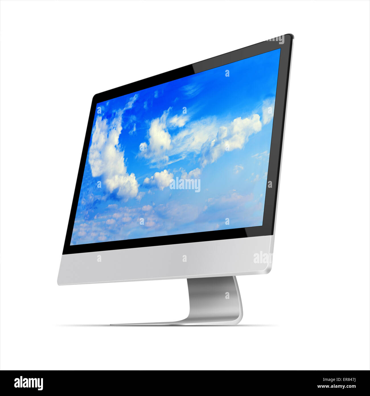 Moderne Computer Flachbildschirm mit mit blauem Himmel und schöne Wolken am Bildschirm isoliert auf weißem Hintergrund. Sehr detai Stockfoto