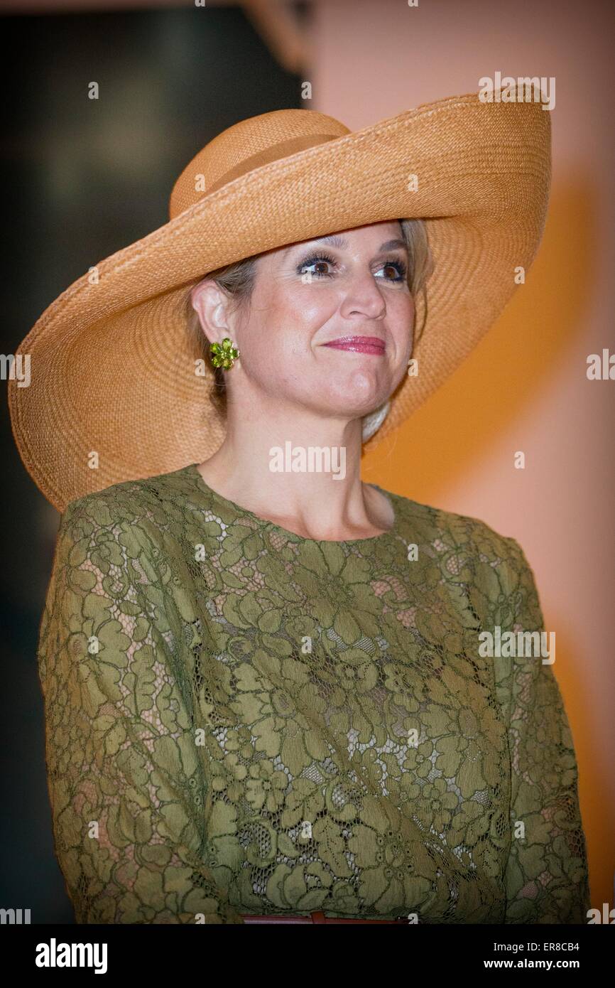 Ottawa, Kanada. 28. Mai 2015. Königin Maxima der Niederlande besuchen das Museum der Natur zu besuchen in der speziellen Ausstellung Galerie der Diplohack Diskussion in Ottawa, Kanada, 28. Mai 2015. Der König und die Königin der Niederlande bringen einen Staatsbesuch vom 27. bis 29. nach Kanada Mai. Bildnachweis: Dpa picture Alliance/Alamy Live News Stockfoto