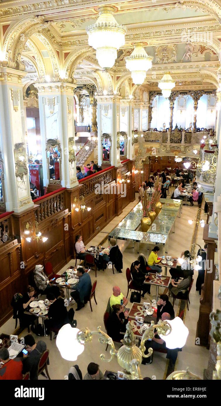 Innenraum des New York Café Budapest Ungarn Stockfoto