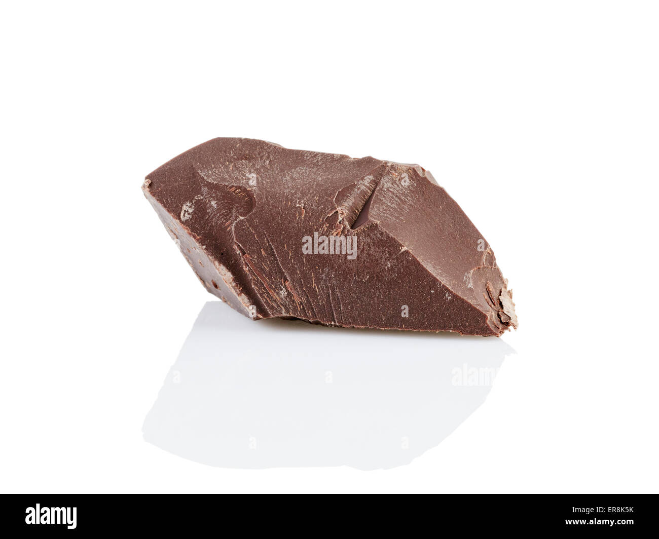 große dunkle Schokolade Chunk isoliert Stockfoto