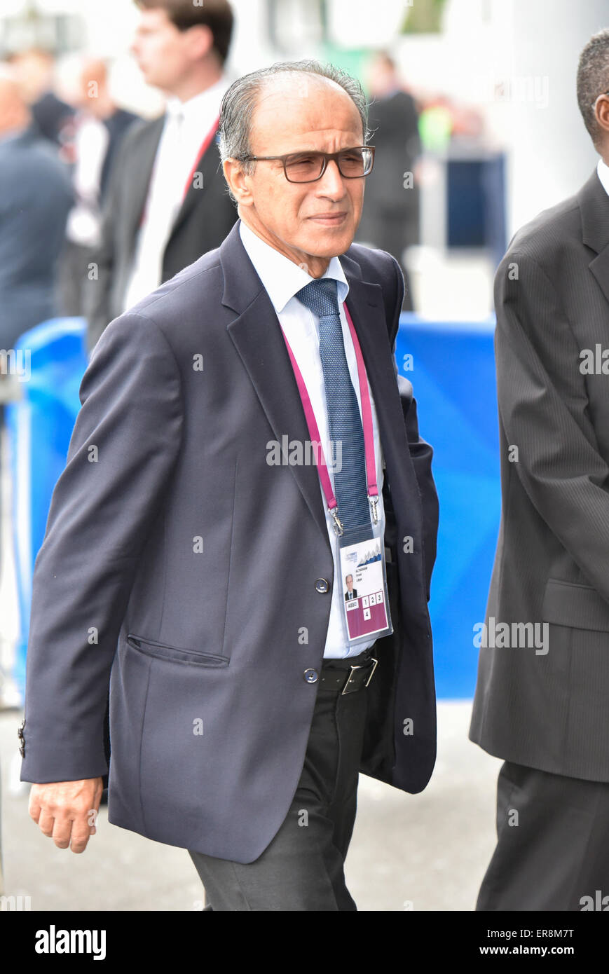 Zürich, Schweiz. 29. Mai 2015. FIFA-Delegierter Anwar ALTASHANI (Lybien) kommt im Zürcher Hallenstadion für den FIFA-Kongress 2015. Bildnachweis: Thamerpic/Alamy Live-Nachrichten Stockfoto