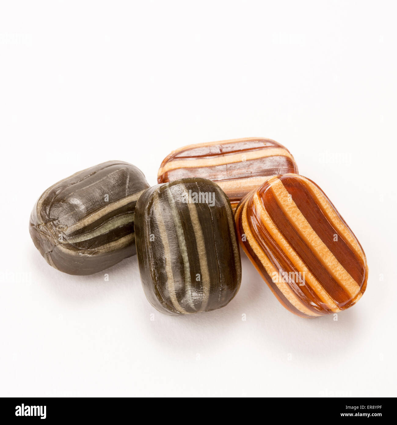 Geläufige Minze Bonbons isoliert auf weißem Hintergrund Stockfoto