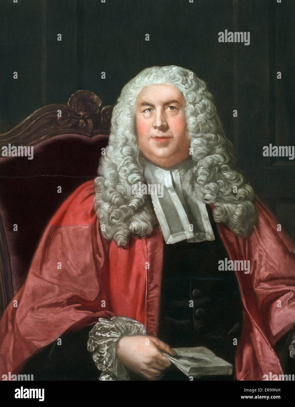 Sir William Blackstone, Brustbild, sitzend, mit Blick auf etwas verlassen. Datum c1930. Stockfoto