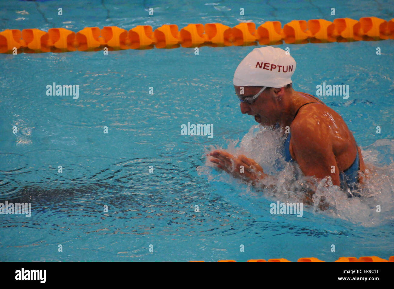 Bergen, Norwegen. 29. Mai 2015. Jennie Johansson legte eine starke Leistung bei 100m Brustschwimmen Vorläufe Freitag beim Bergen schwimmen Festival 2015 in Norwegen. Qualifikationsturnier für die Weltmeisterschaft ich August. Bildnachweis: Kjell Eirik Irgens Henanger/Alamy Live-Nachrichten Stockfoto