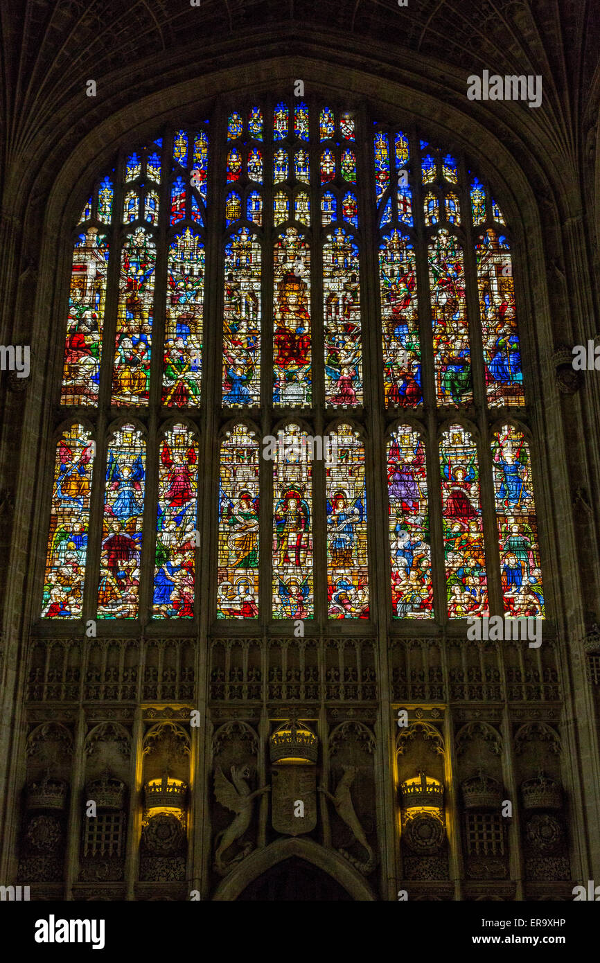 Großbritannien, England, Cambridge.  Kings College Chapel, 19.. Jahrhundert Glasfenster, das jüngste Gericht darstellt. Stockfoto