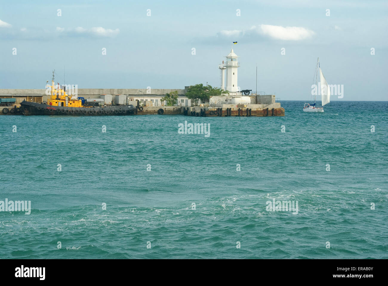 Festmacher in der Nähe von Leuchtturm Stockfoto
