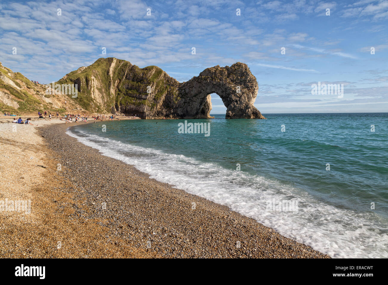 Durdle Door ist ein Kalkstein-Bogen auf die Jurassic Coast in der Nähe von Lulworth in Dorset, England gefunden. Stockfoto