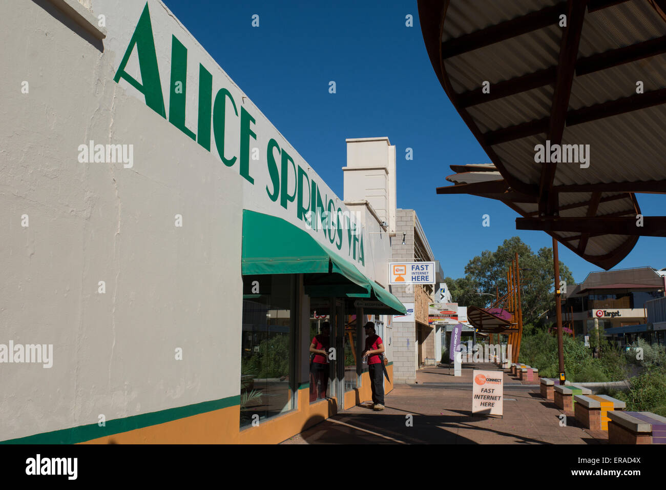 Australien, NT, Alice Springs. Die Innenstadt von Alice Springs. Stockfoto