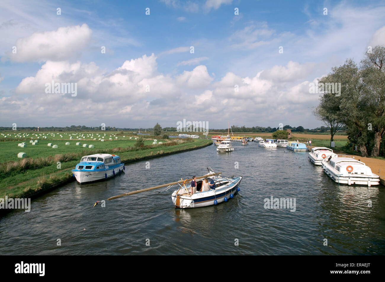 Boote auf den Norfolk Broads England UK Europa Stockfoto