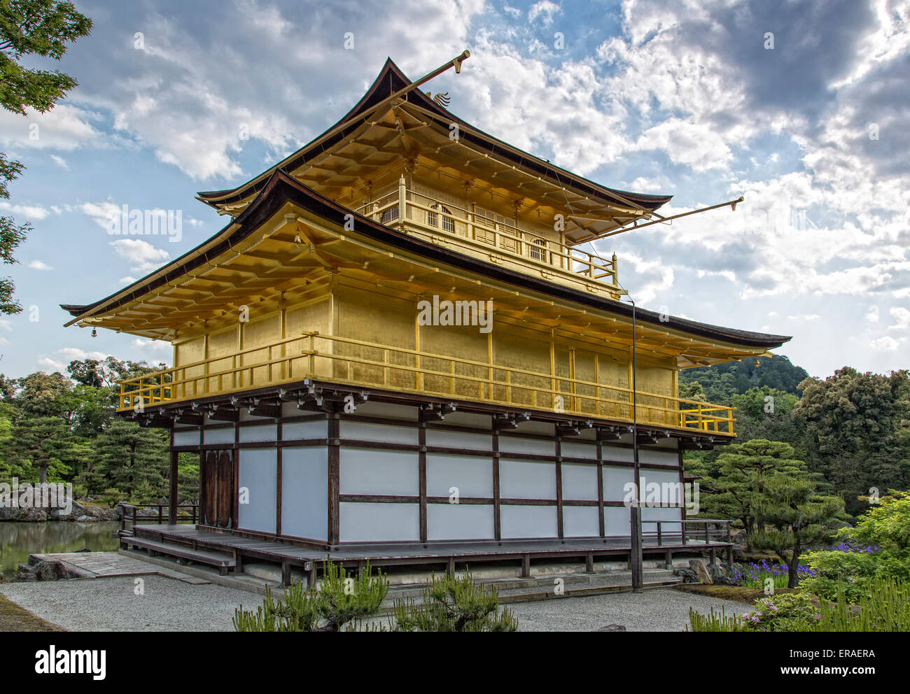 Kinkakuji Tempel (dem Goldenen Pavillon) in Kyoto, Japan Stockfoto