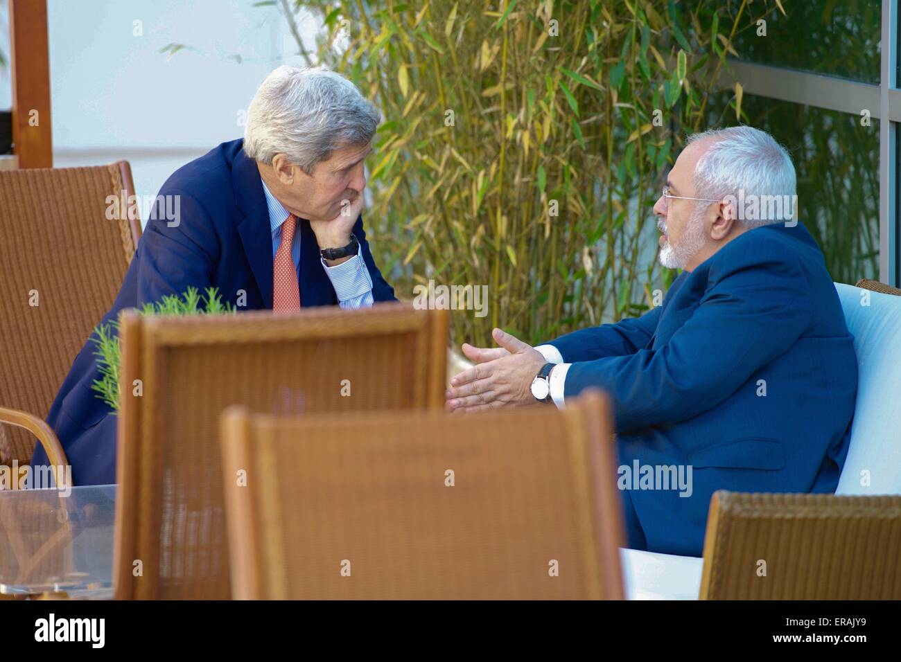 US-Außenminister John Kerry trifft sich mit iranischen Außenminister Javad Zarif in dem Bemühen, weitere Verhandlungen über Irans nukleare Forschung 30. Mai 2015 in Genf, Schweiz. Stockfoto