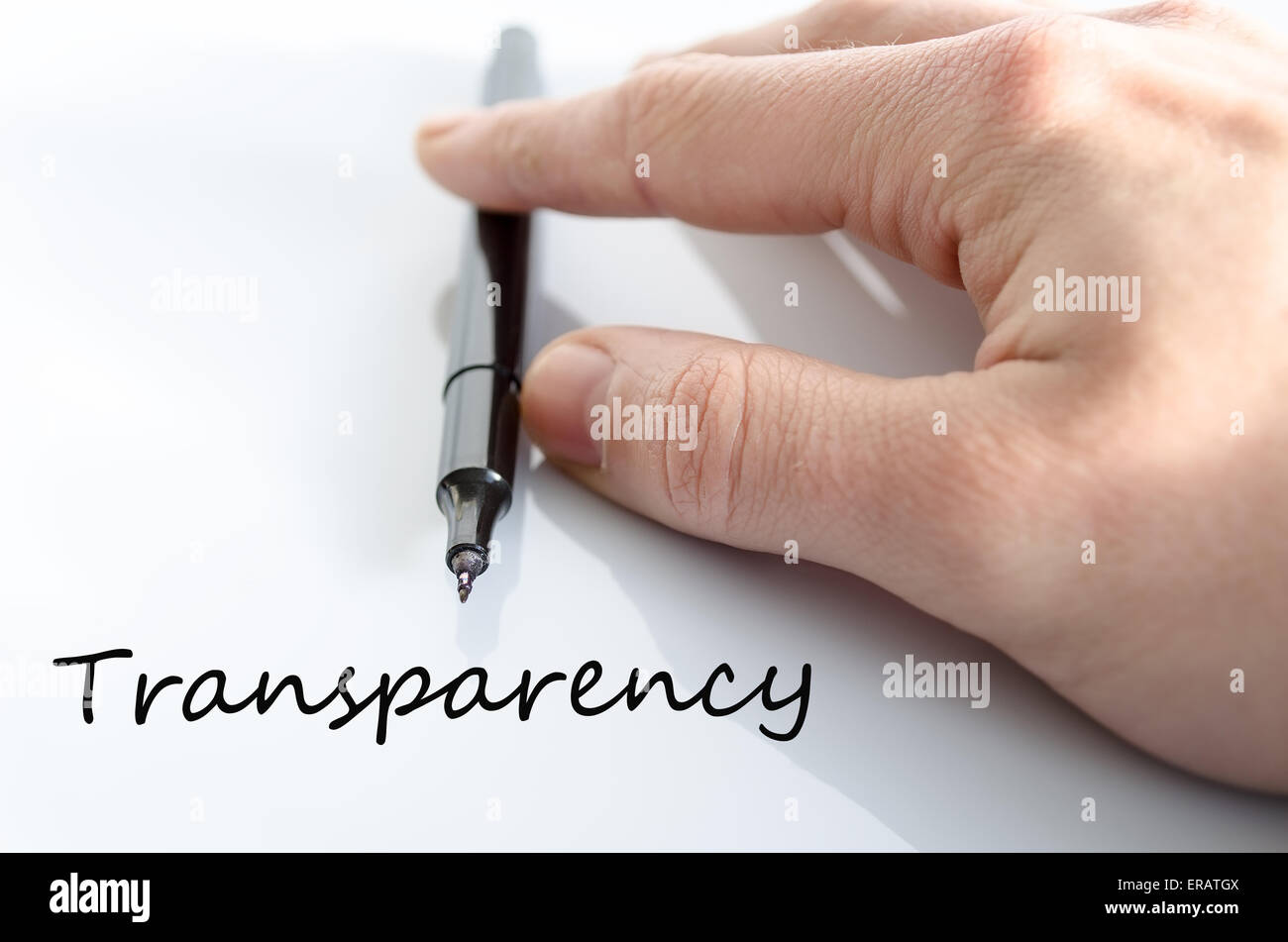 Stift in der Hand isoliert auf weißem Hintergrund Transparenz Konzept Stockfoto