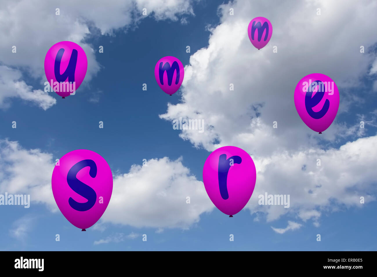 Sommer Hintergrund mit schönen Himmel Wolken und Luftballons mit Buchstaben. Stockfoto